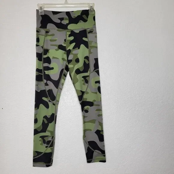 Zyia Active Green Gray Black Camo Light N Tight 7/8 Activewear Leggings Size 4 - Picture 2 of 6